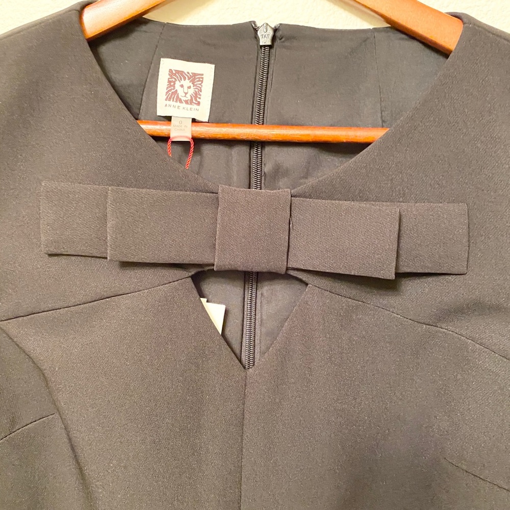 Anne Klein Bow-Trim Keyhole Shift Dress - Picture 9 of 9
